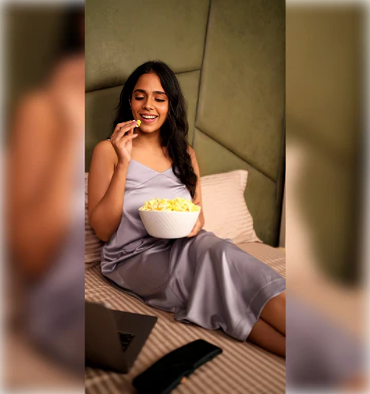 S A T I N  R E V E R I E